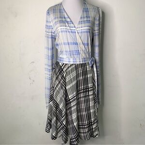 Diane Von Furstenberg Women's Silk Long Sleeve Wrap Plaid Dress Blue/Black Sz 8